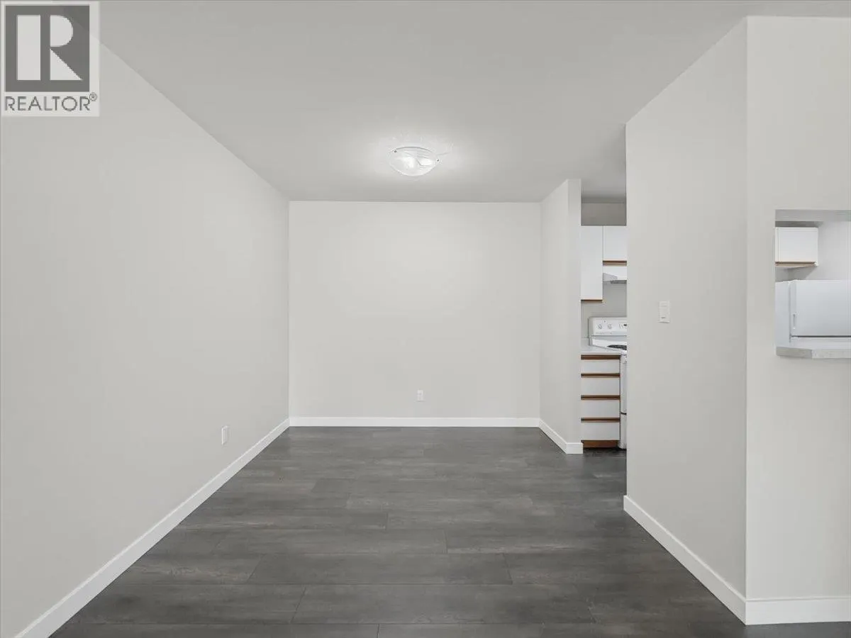 204 7431 BLUNDELL ROAD