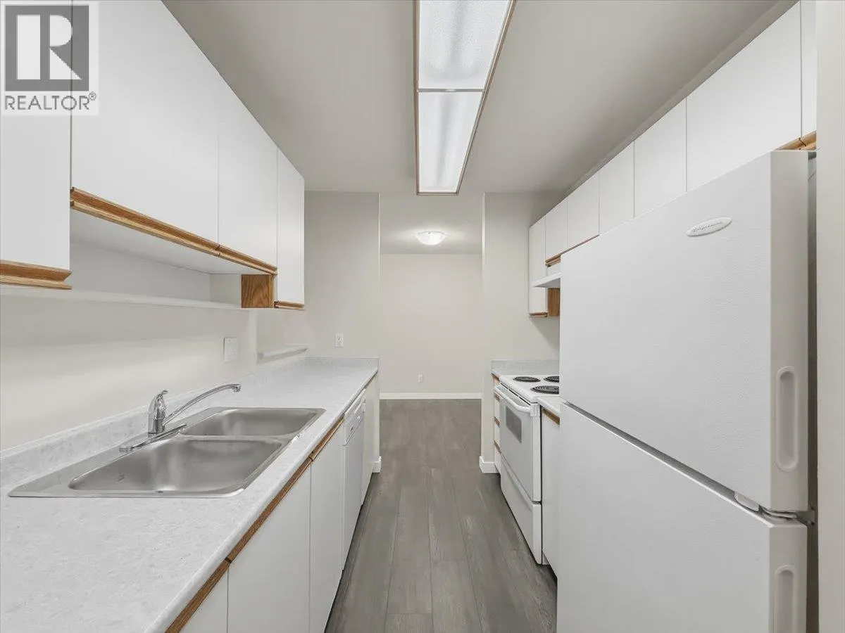 204 7431 BLUNDELL ROAD