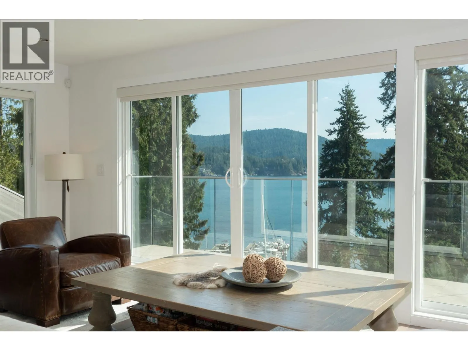 2867 PANORAMA DRIVE