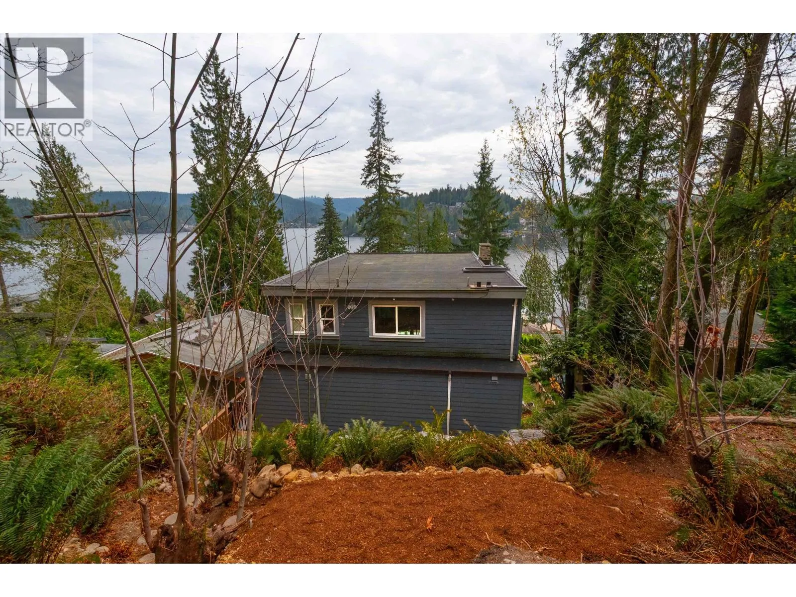 2867 PANORAMA DRIVE