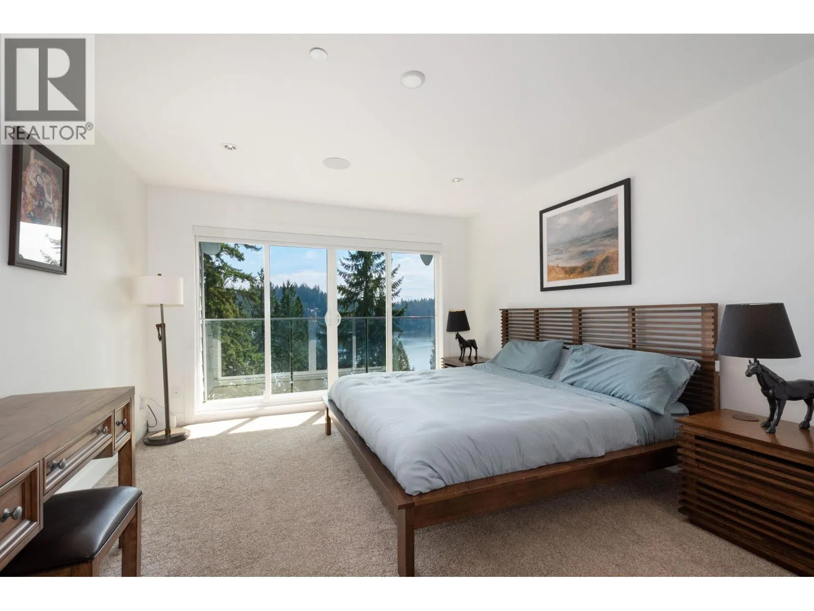 2867 PANORAMA DRIVE