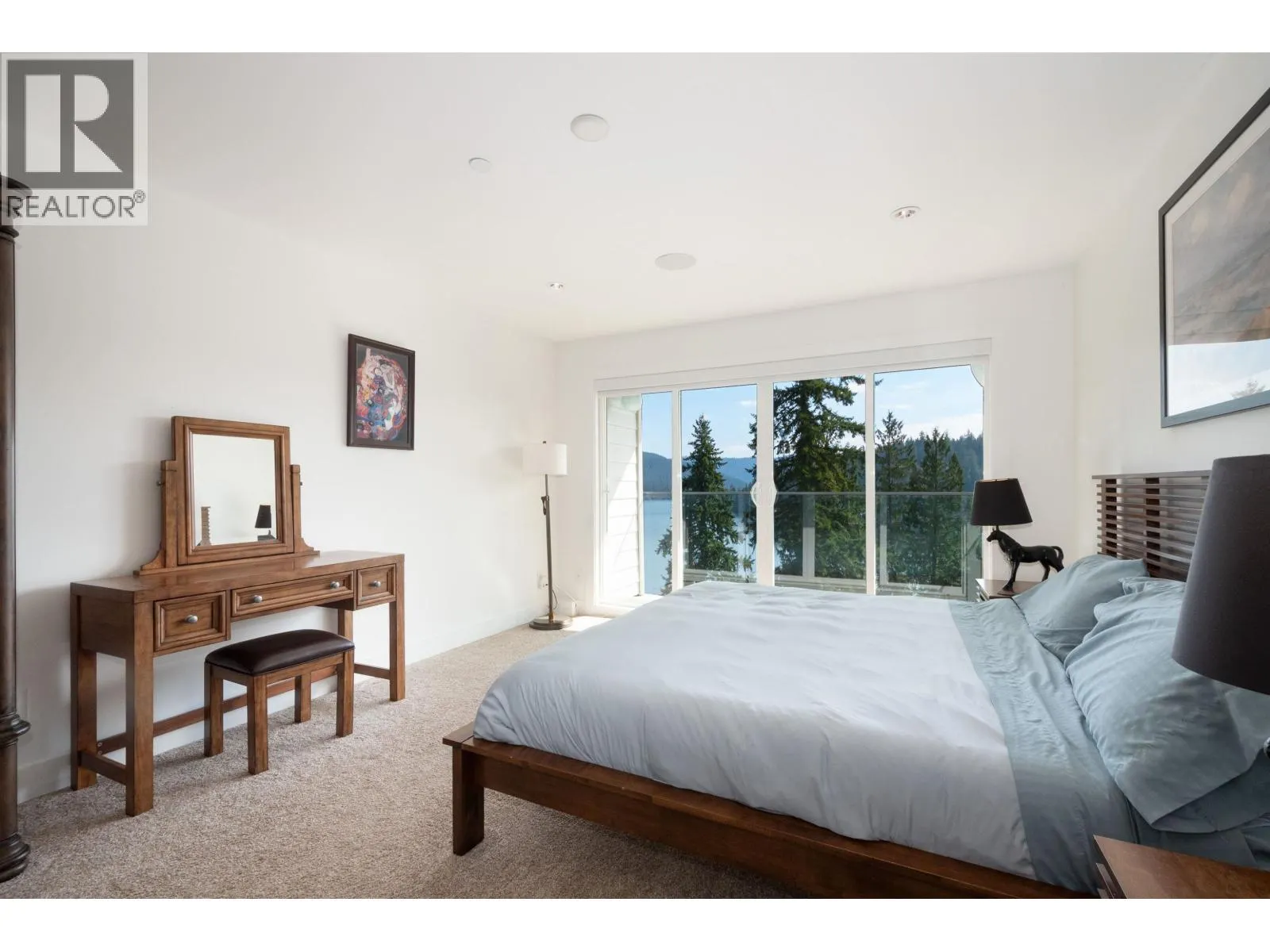 2867 PANORAMA DRIVE