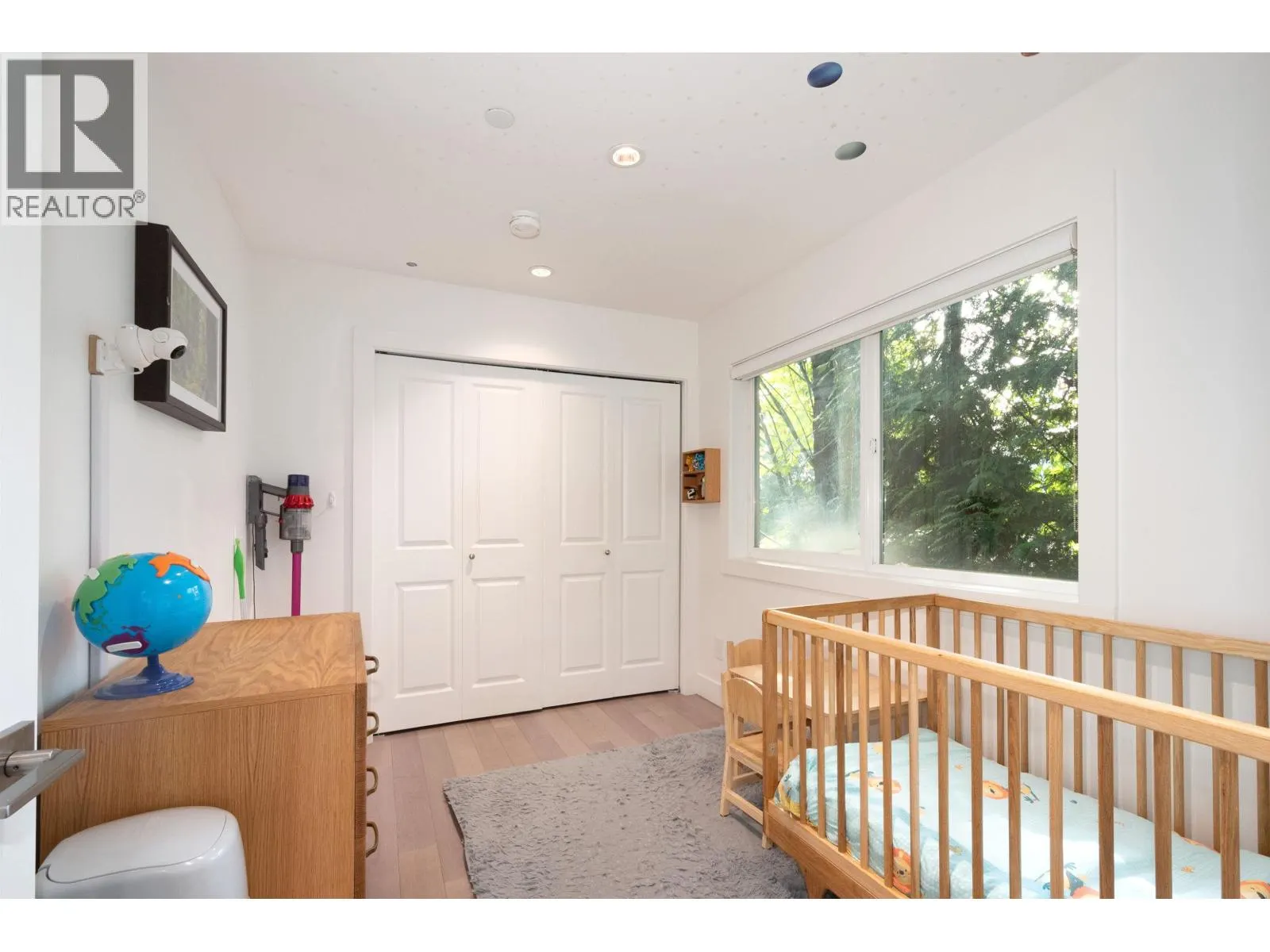 2867 PANORAMA DRIVE