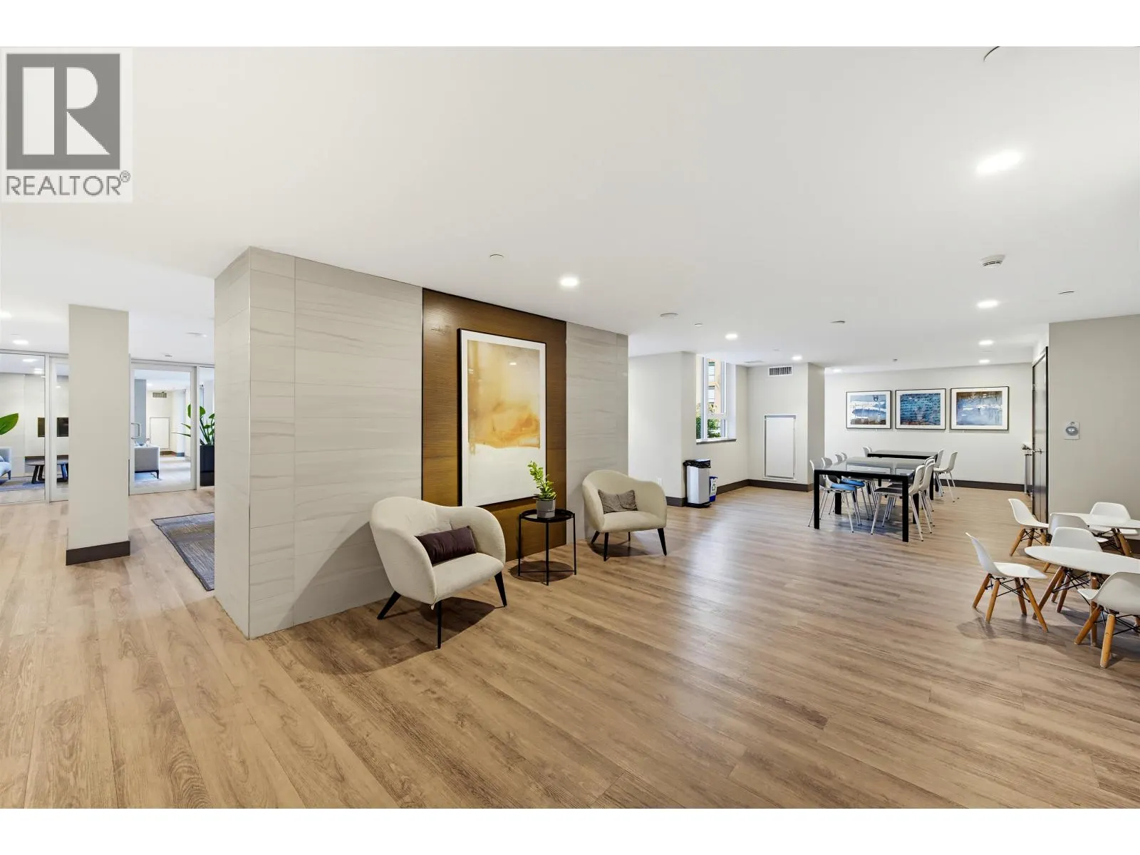 310 3588 SAMWILL CRESCENT