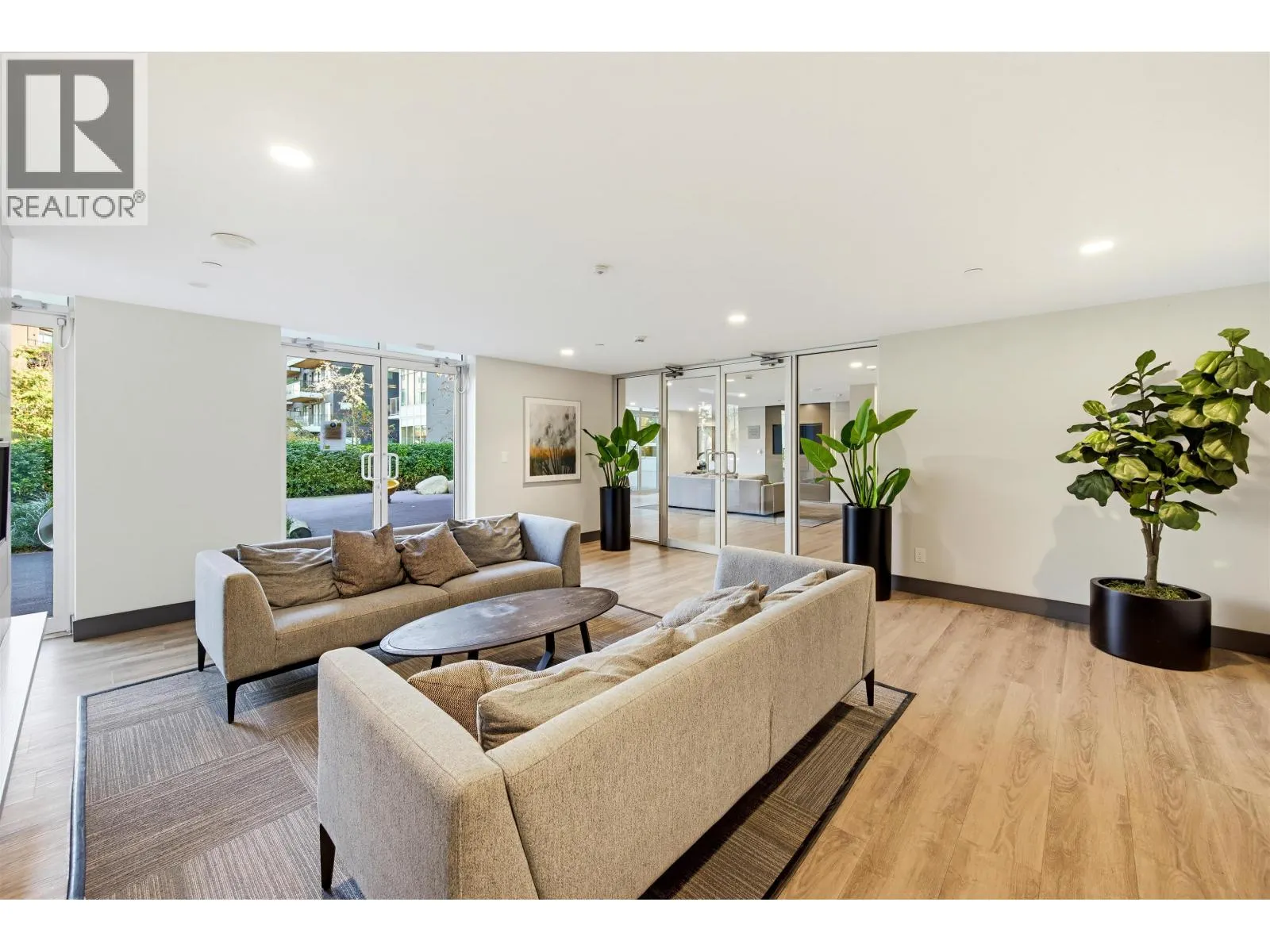 310 3588 SAMWILL CRESCENT