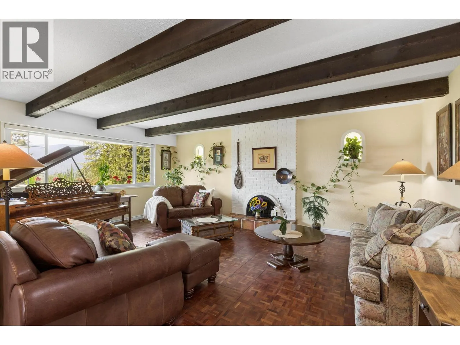 704 MAURELLE COURT