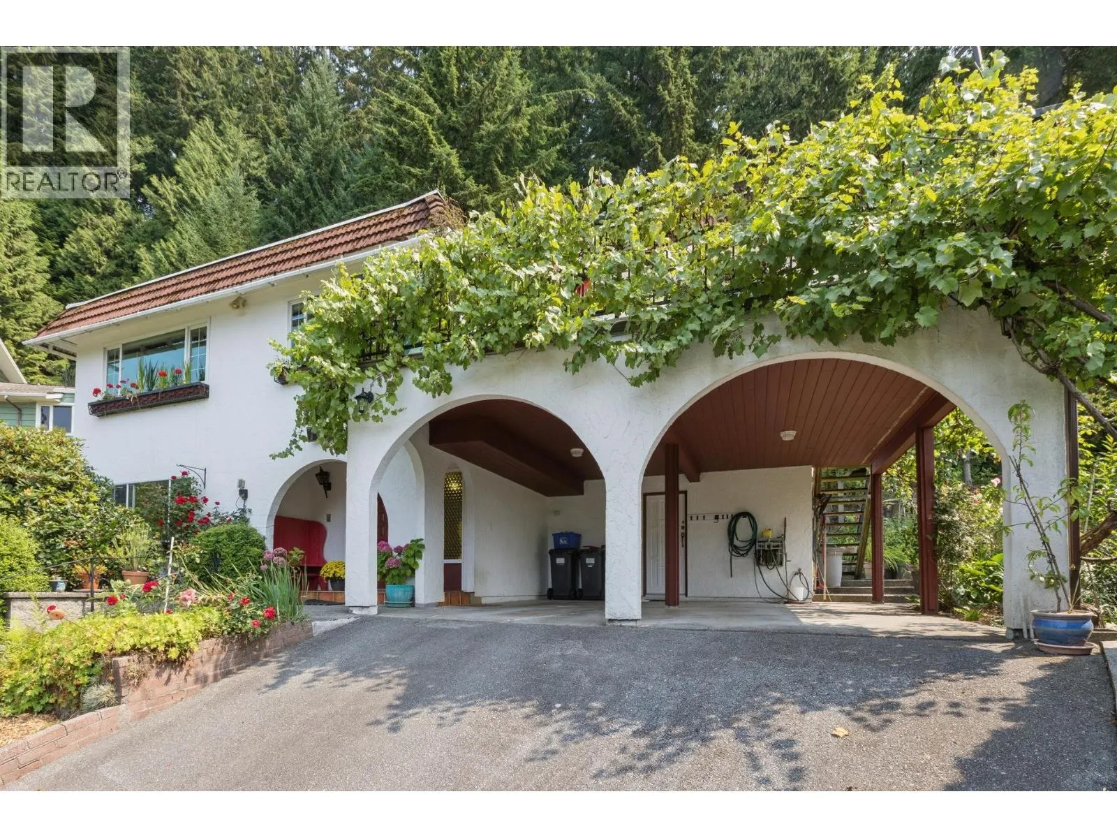 704 MAURELLE COURT