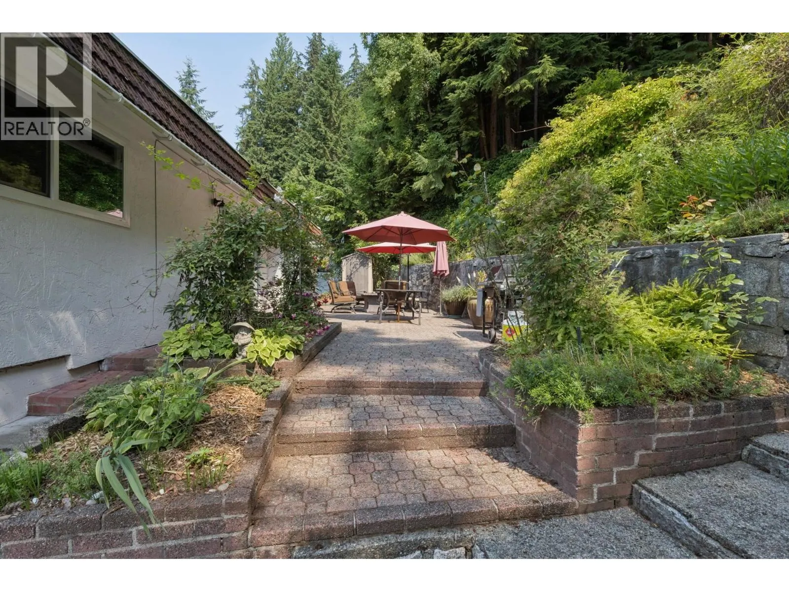 704 MAURELLE COURT