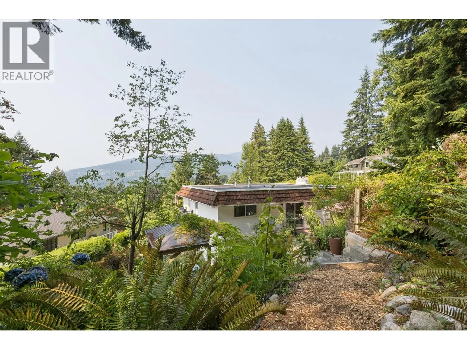 704 MAURELLE COURT