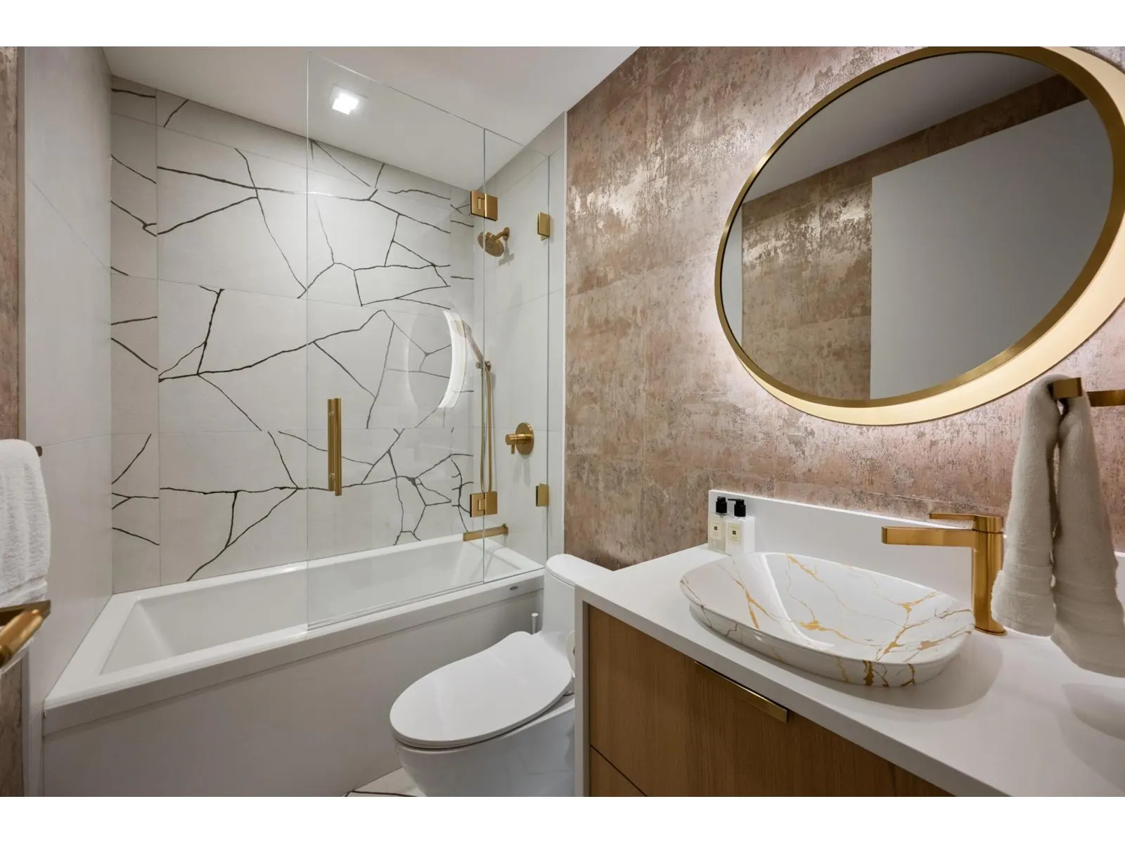 1602 1473 JOHNSTON ROAD