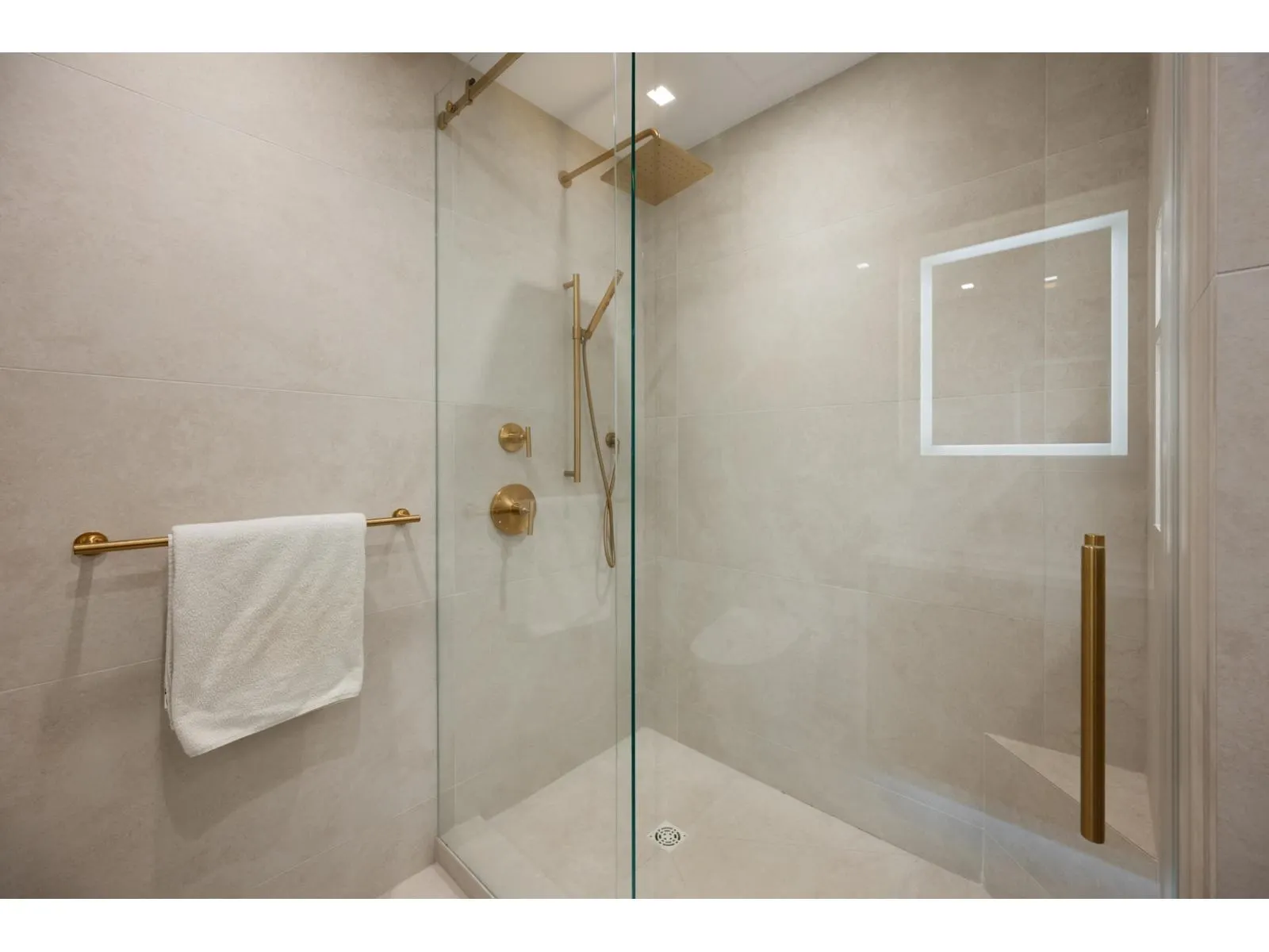 1602 1473 JOHNSTON ROAD