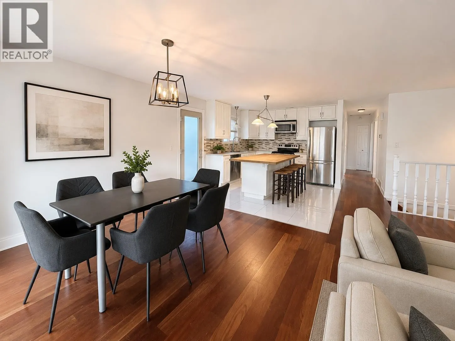 1944 PRAIRIE AVENUE
