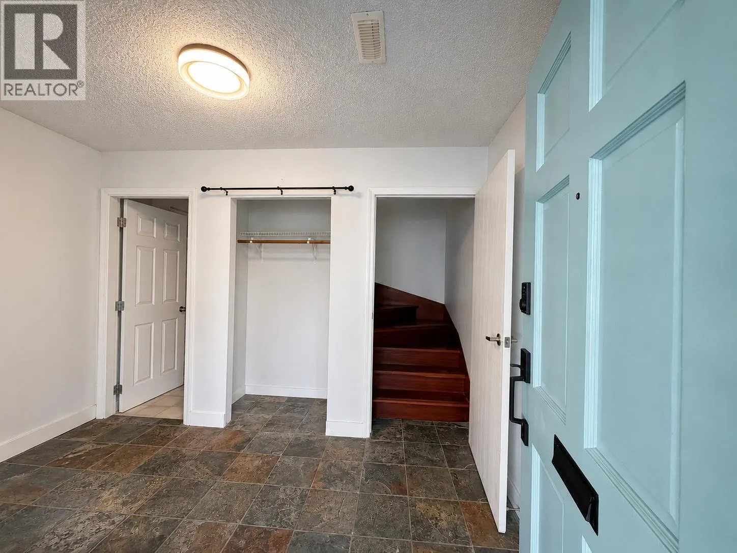 1944 PRAIRIE AVENUE