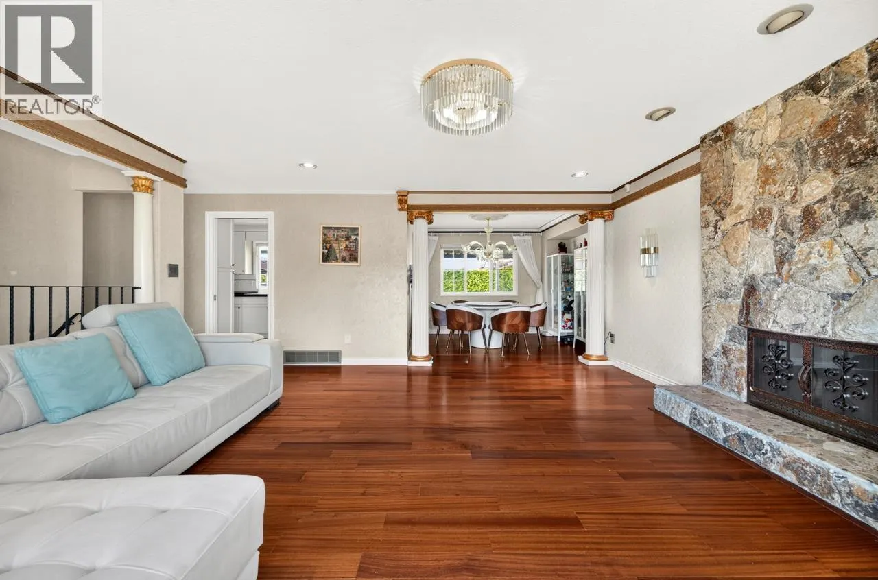 10291 HOLLYWELL DRIVE