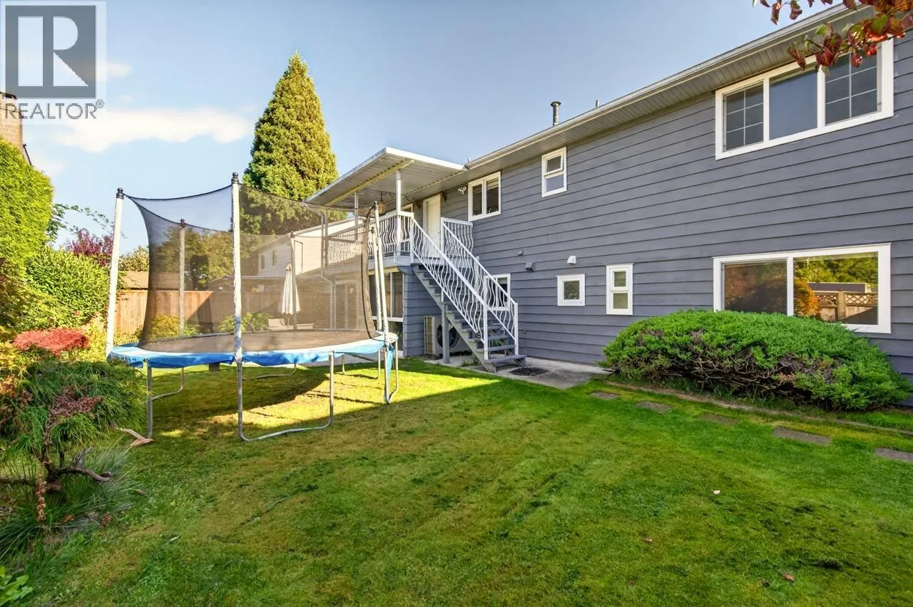 10291 HOLLYWELL DRIVE