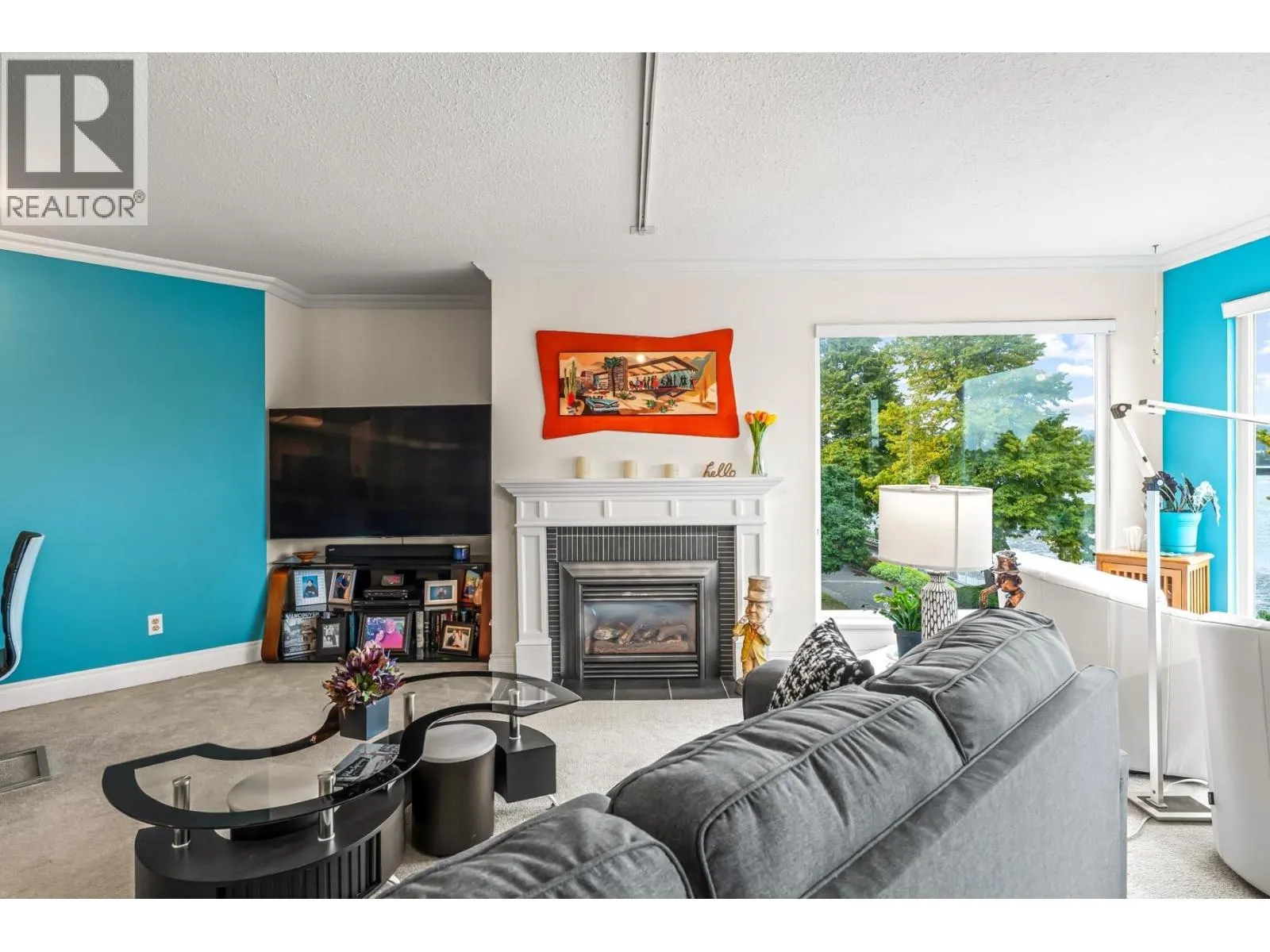 306 1230 QUAYSIDE DRIVE