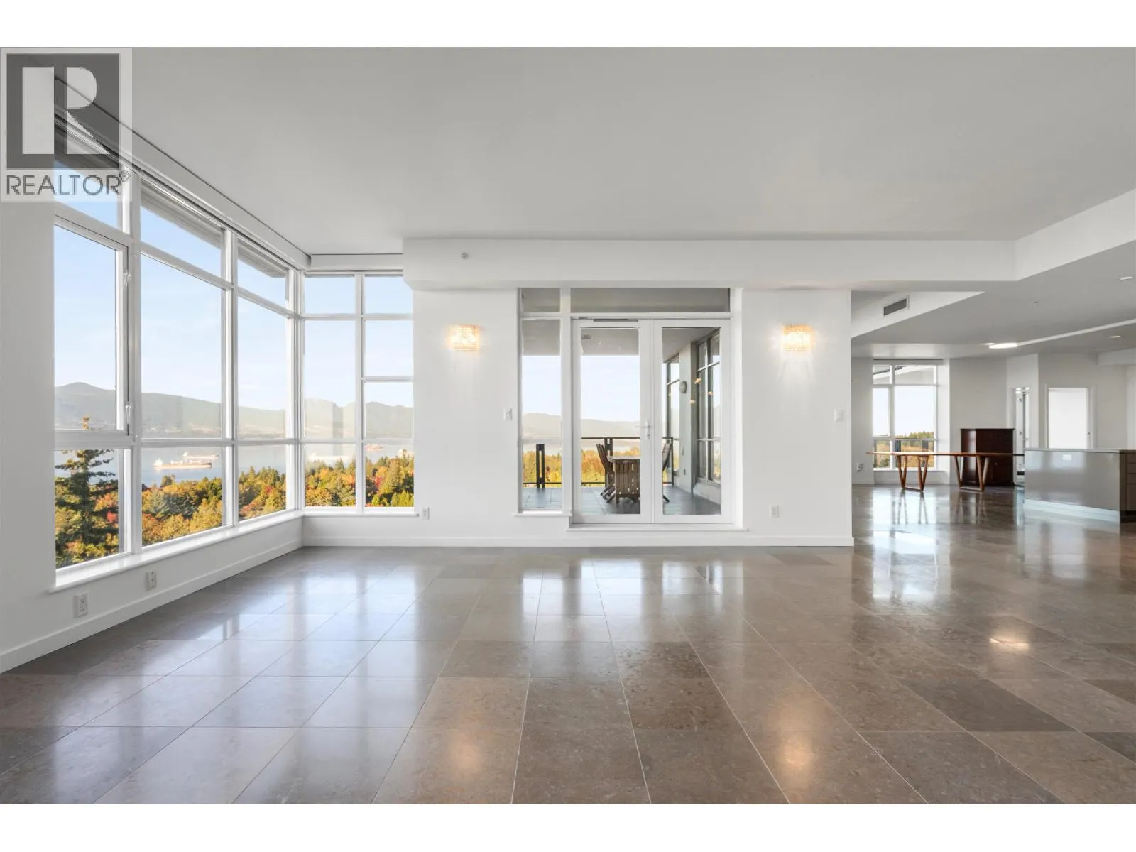 1601 5989 WALTER GAGE ROAD