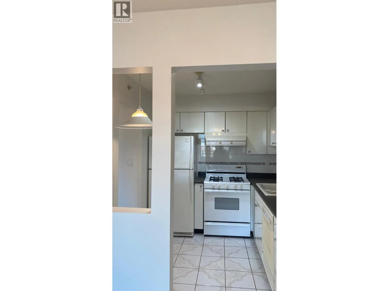 705 8238 SABA ROAD