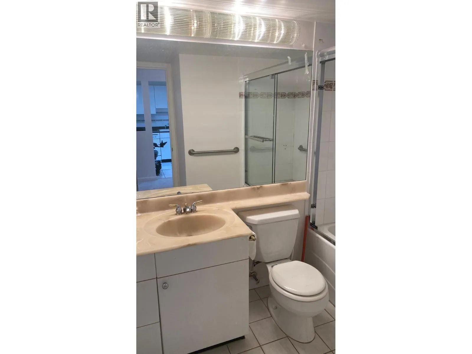 705 8238 SABA ROAD