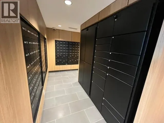 1705 3833 N EVERGREEN PLACE