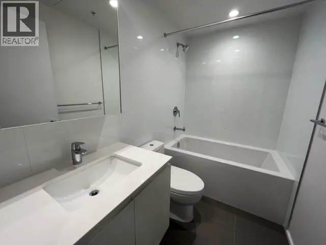 1705 3833 N EVERGREEN PLACE