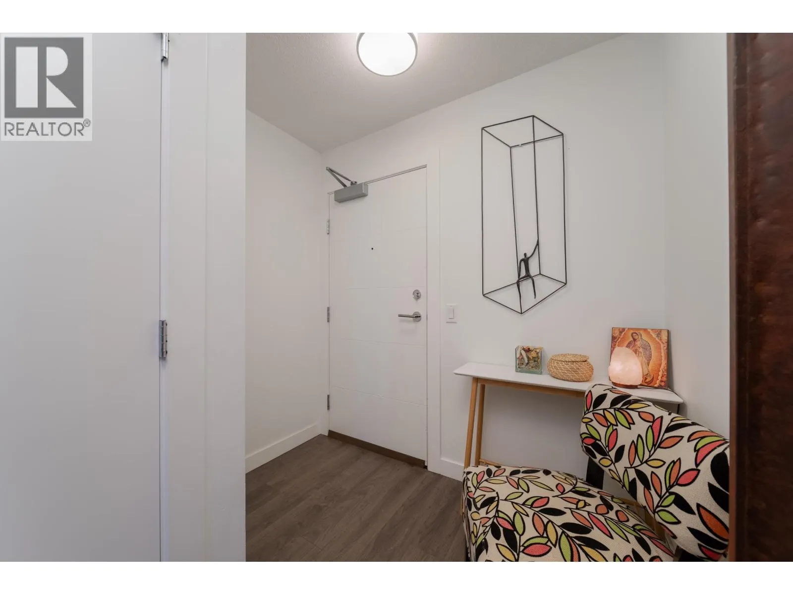 1709 988 QUAYSIDE DRIVE