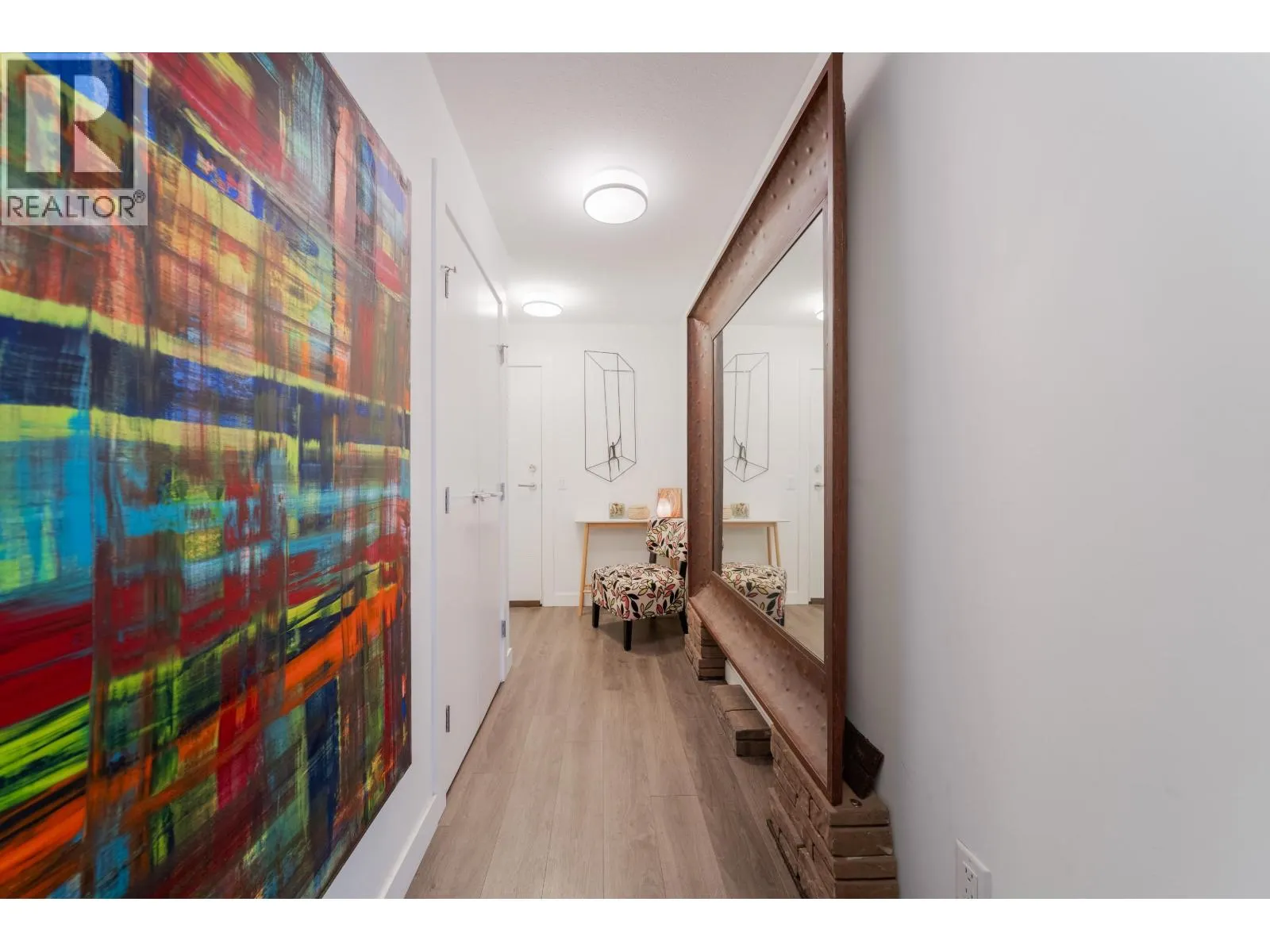 1709 988 QUAYSIDE DRIVE