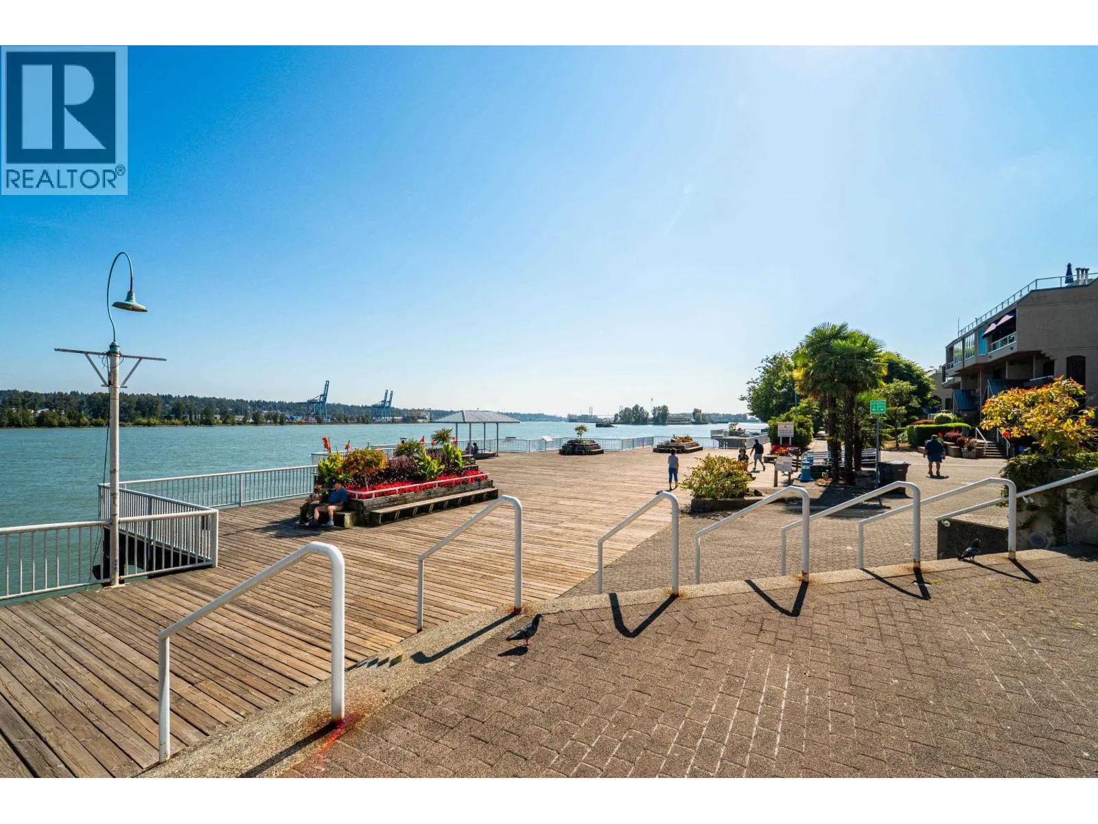 1709 988 QUAYSIDE DRIVE