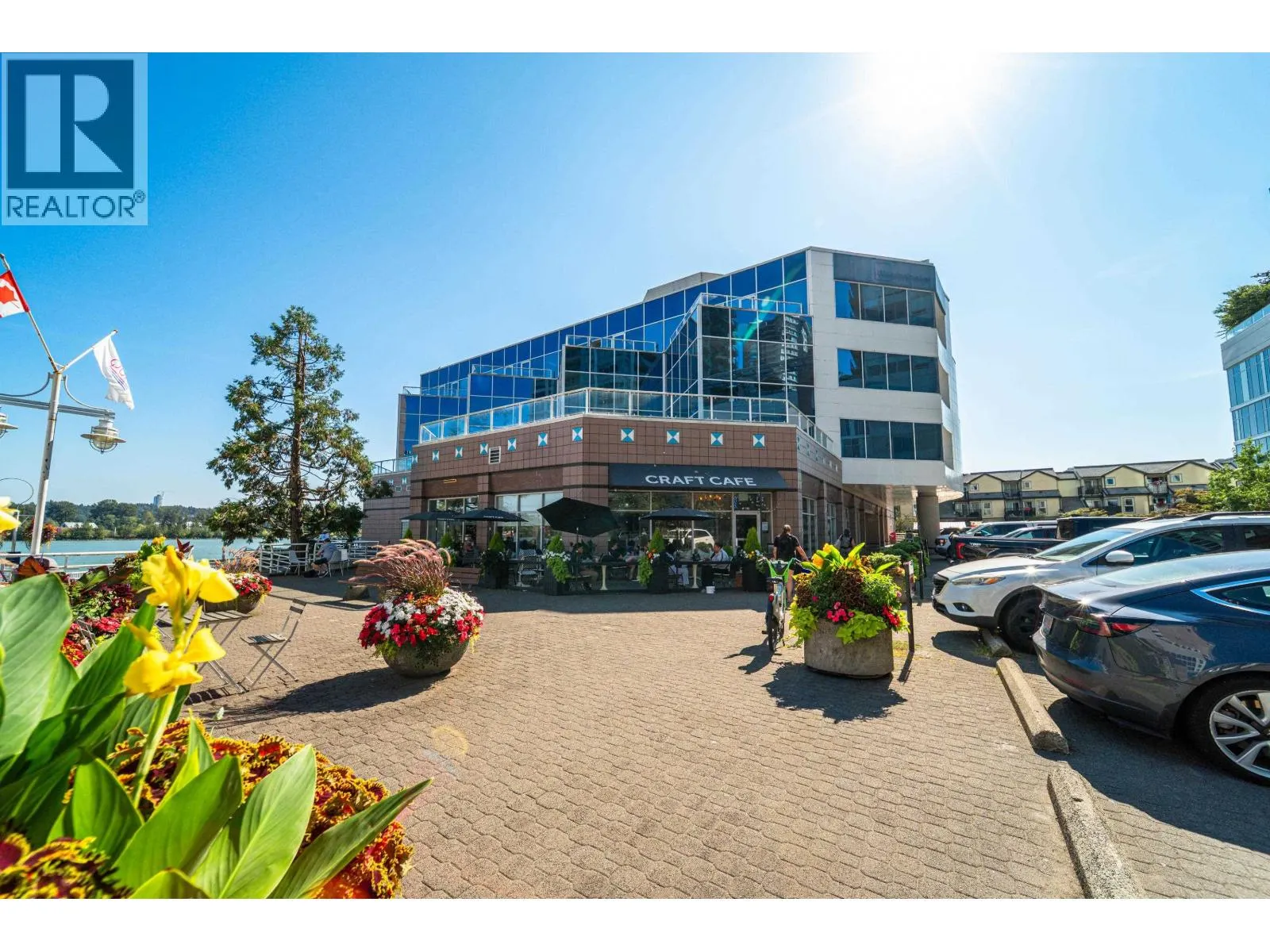 1709 988 QUAYSIDE DRIVE