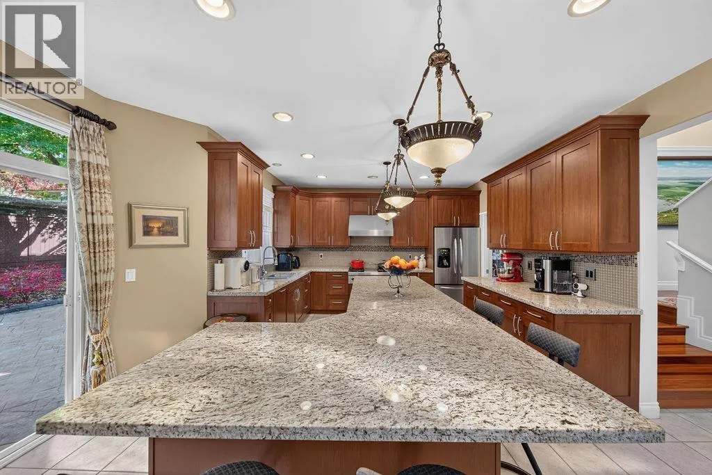 246 PARKSIDE DRIVE