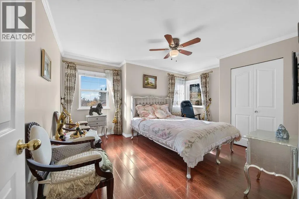 246 PARKSIDE DRIVE