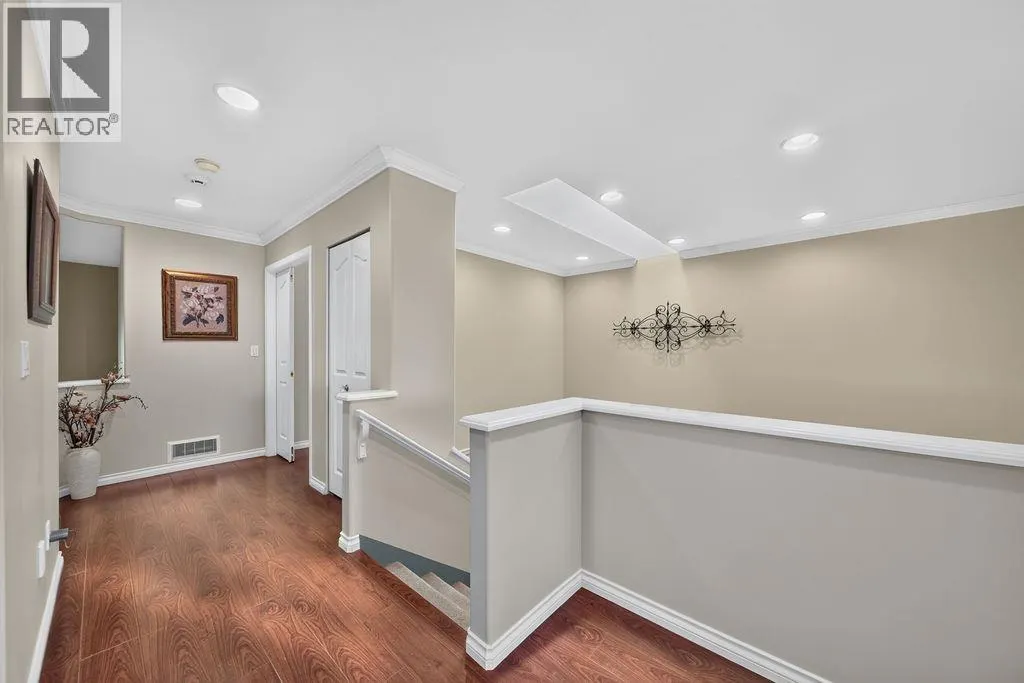 246 PARKSIDE DRIVE
