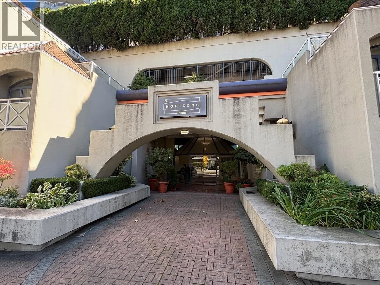 607 6088 MINORU BOULEVARD