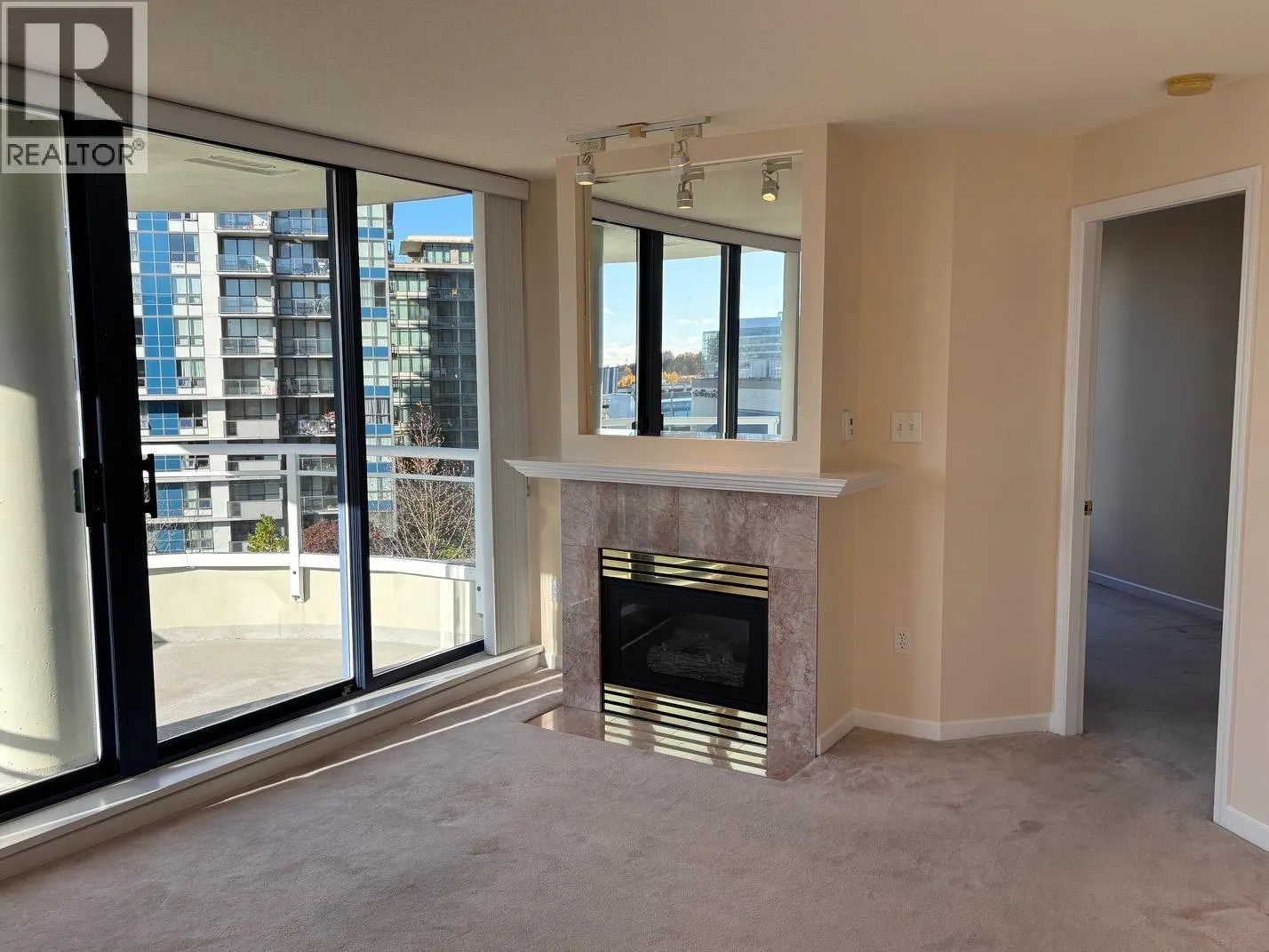 607 6088 MINORU BOULEVARD