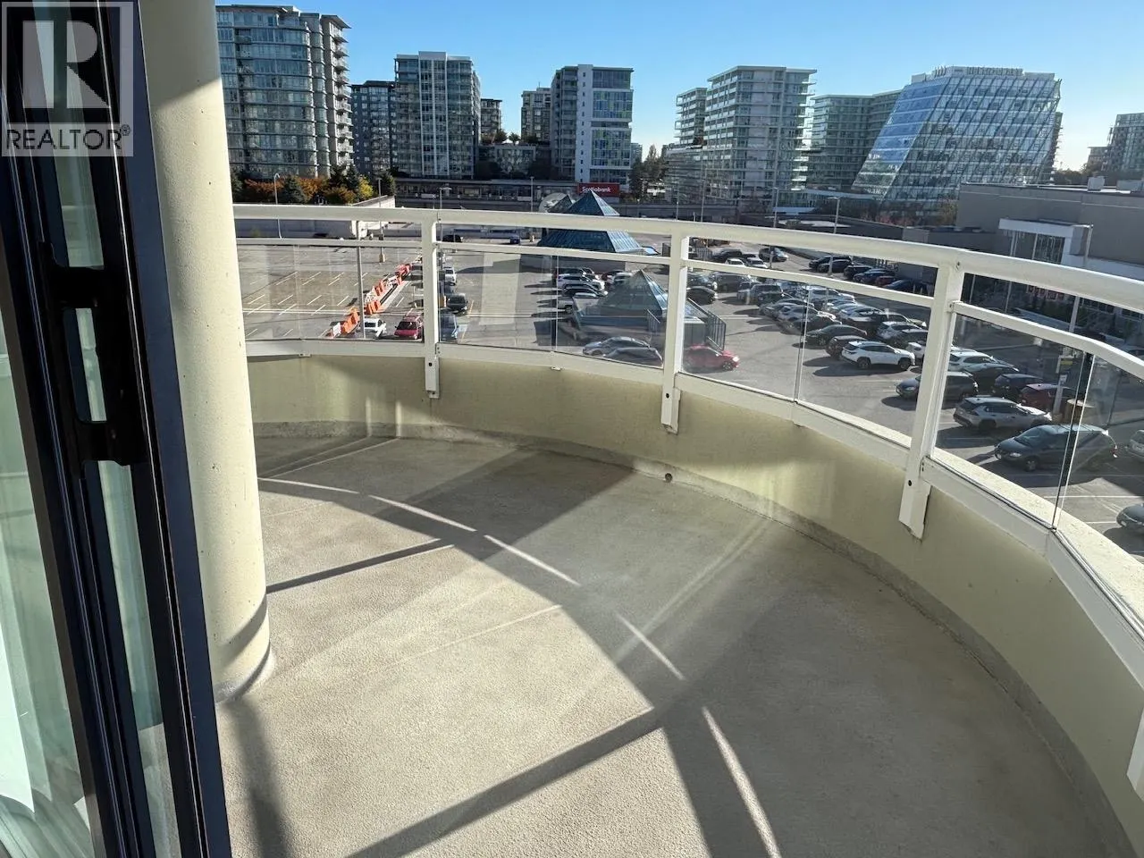 607 6088 MINORU BOULEVARD
