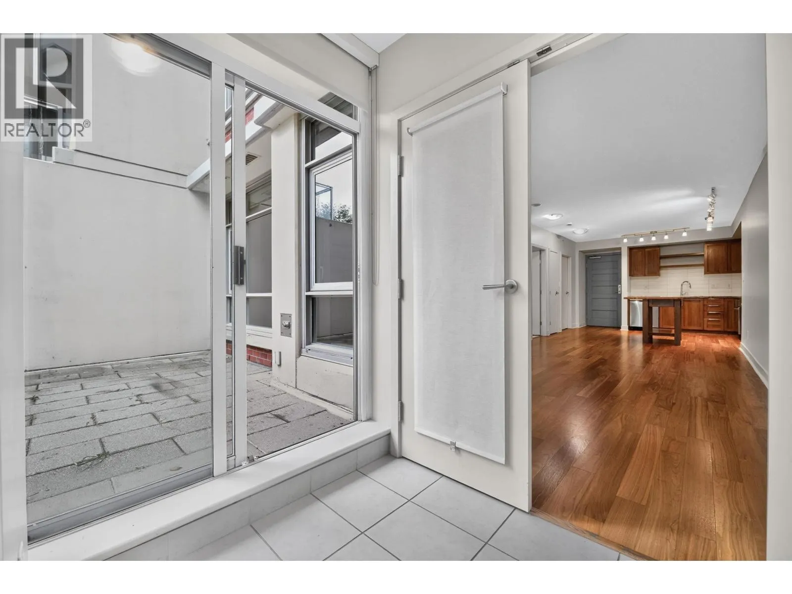 314 2268 W BROADWAY