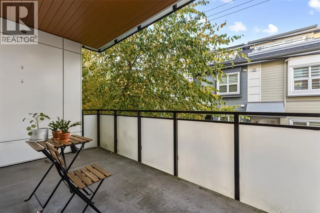 206 7878 GRANVILLE STREET