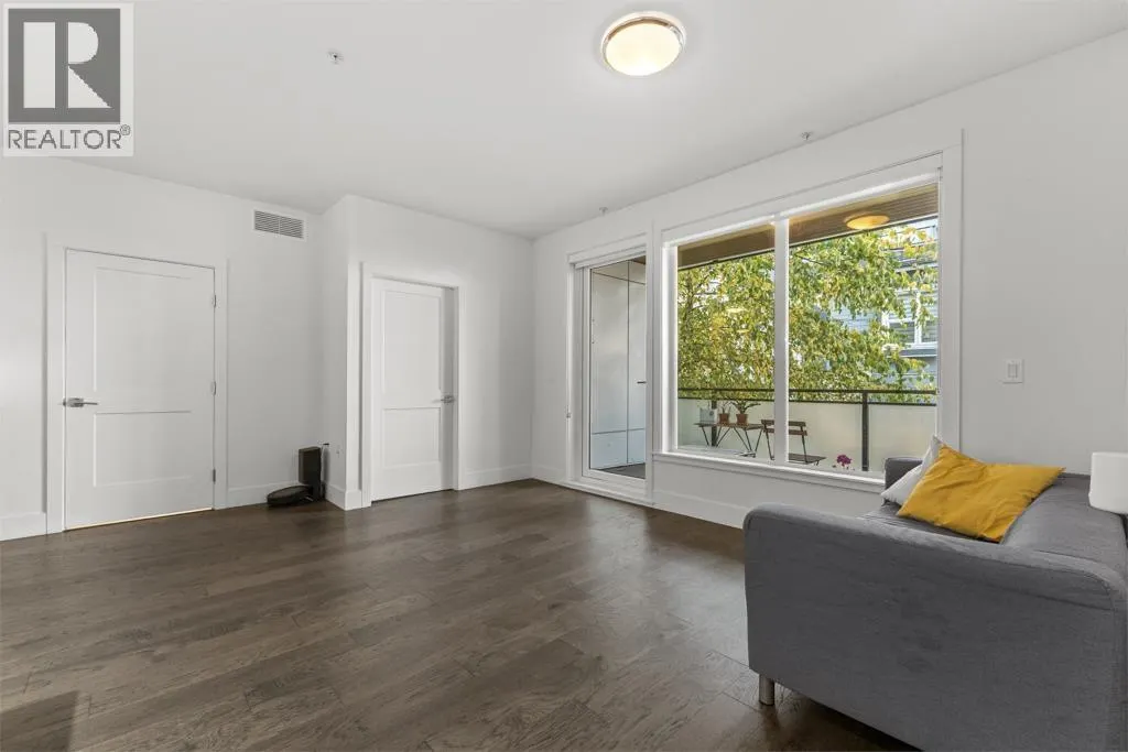 206 7878 GRANVILLE STREET