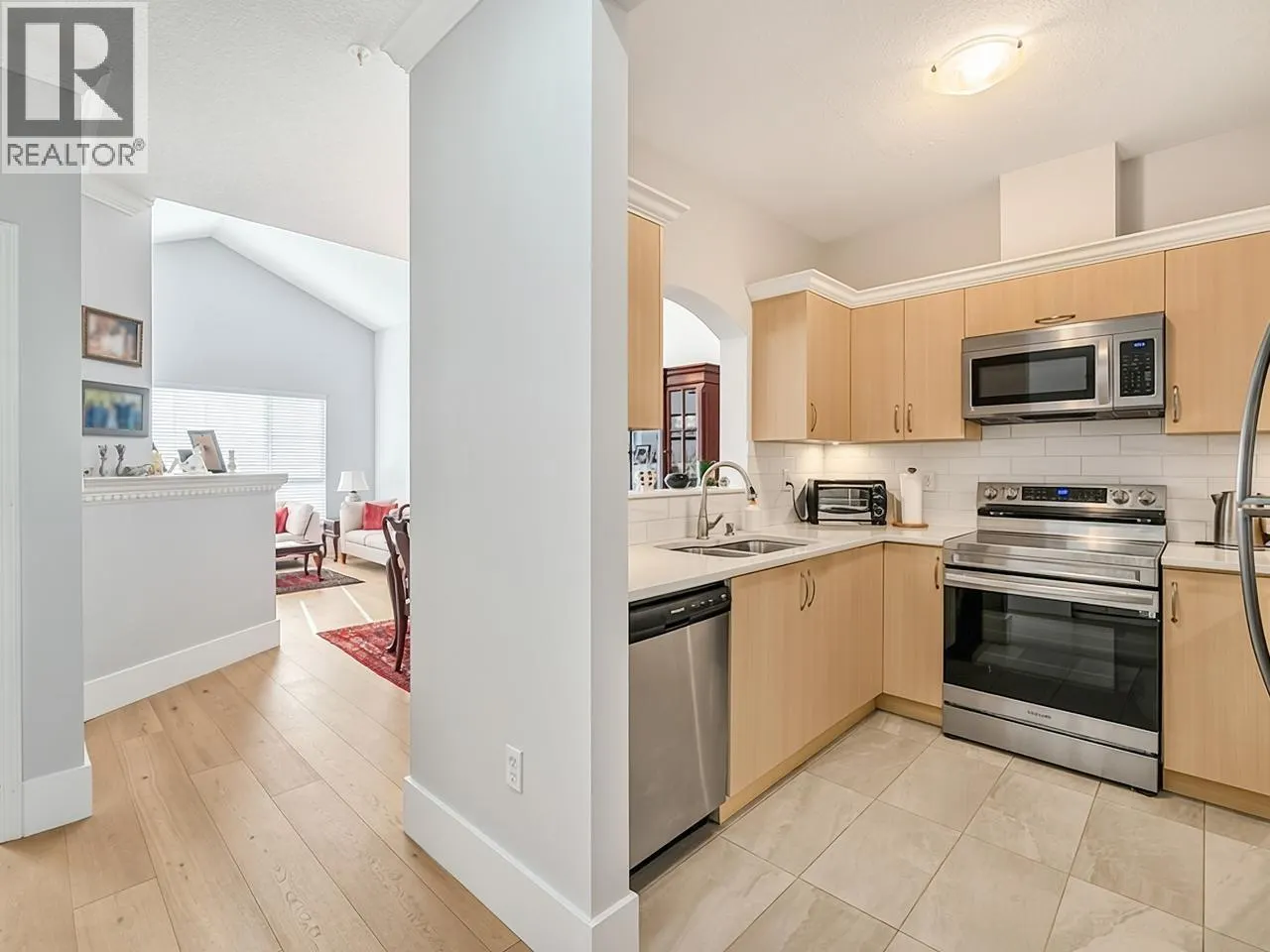 405 2985 PRINCESS CRESCENT