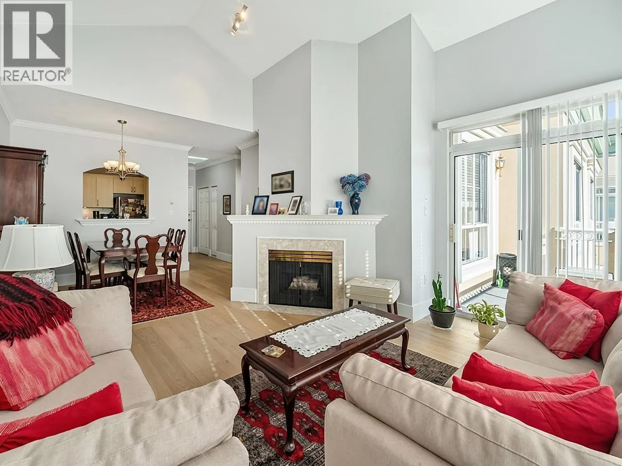 405 2985 PRINCESS CRESCENT