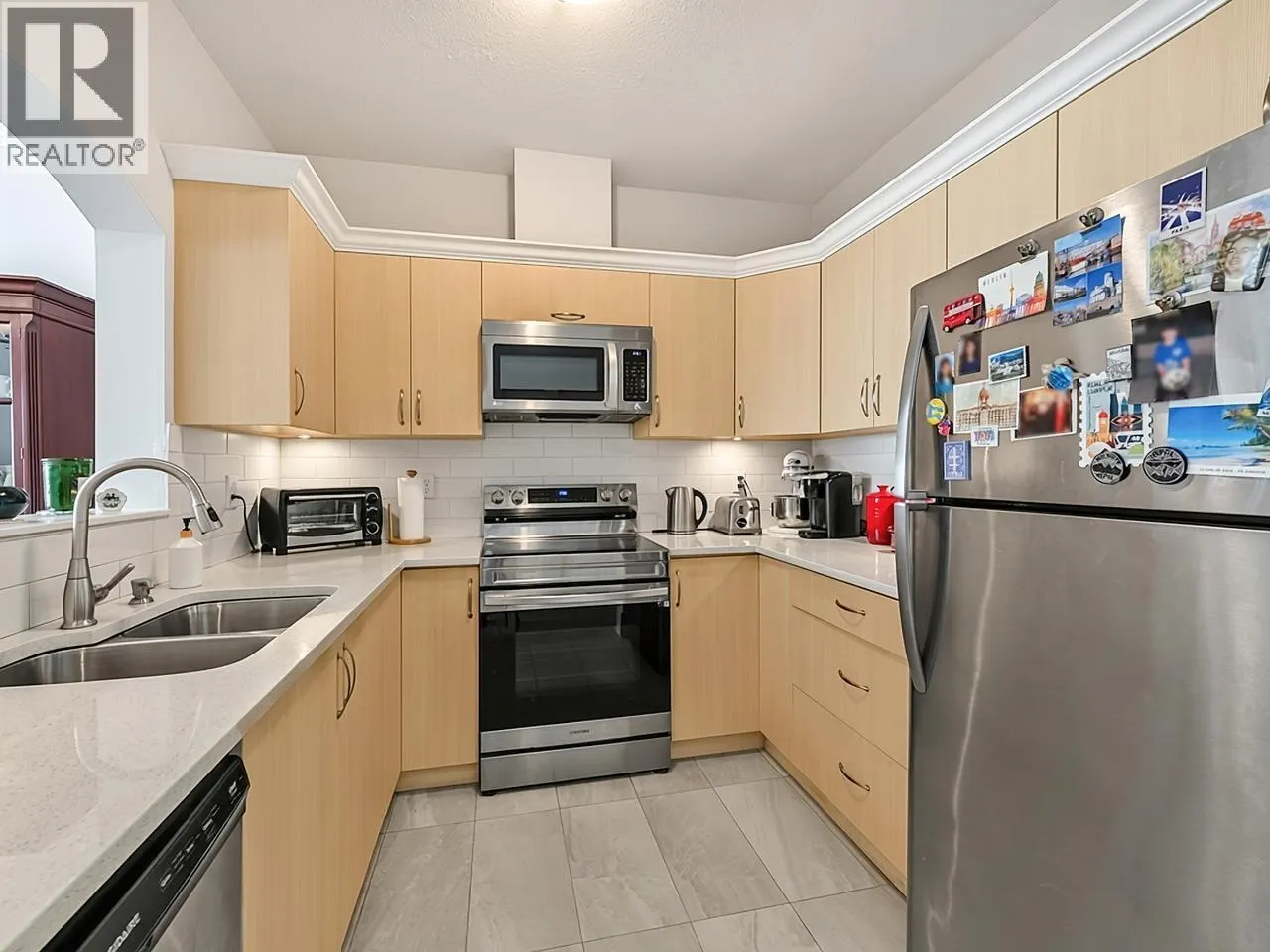 405 2985 PRINCESS CRESCENT