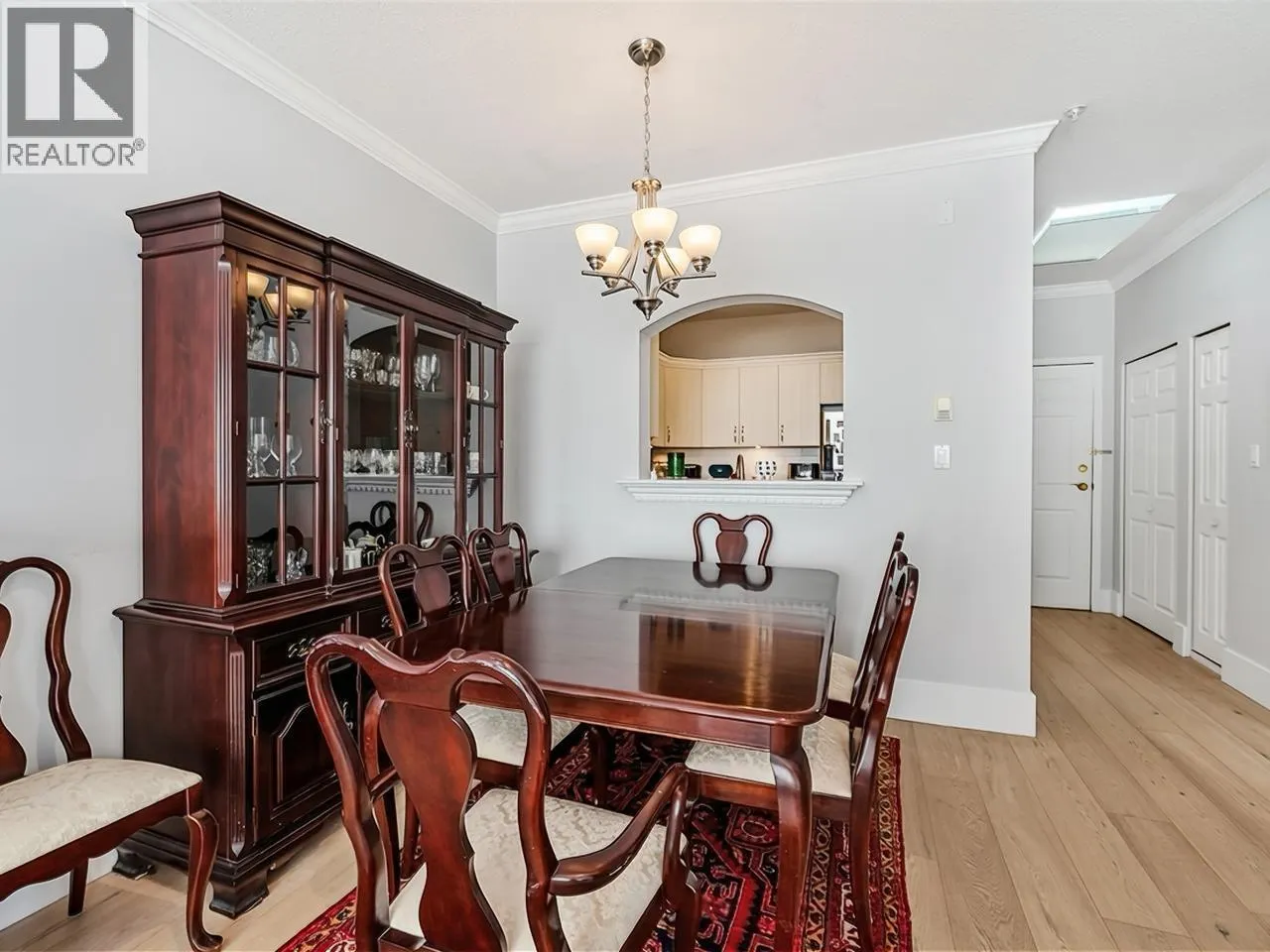 405 2985 PRINCESS CRESCENT