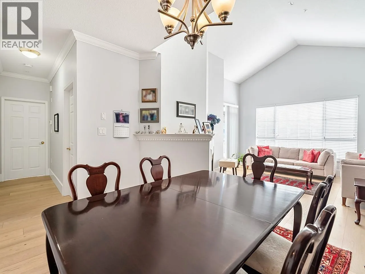 405 2985 PRINCESS CRESCENT