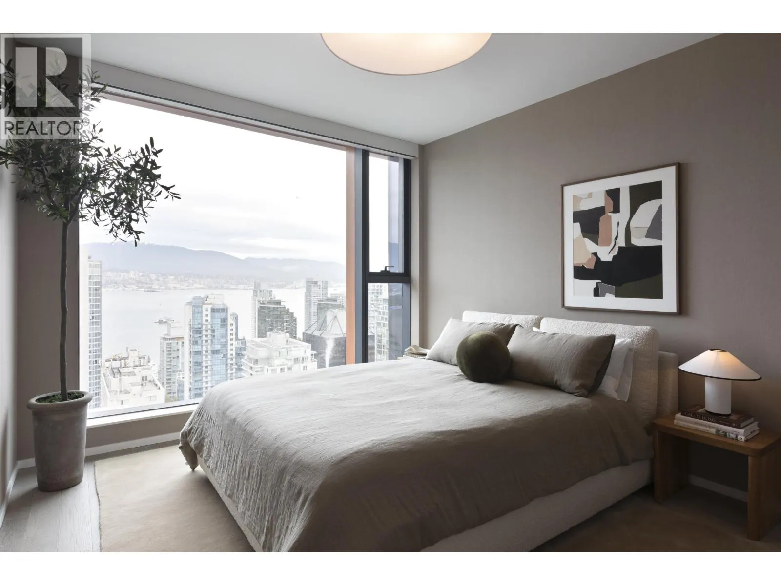 3301 1408 ROBSON STREET