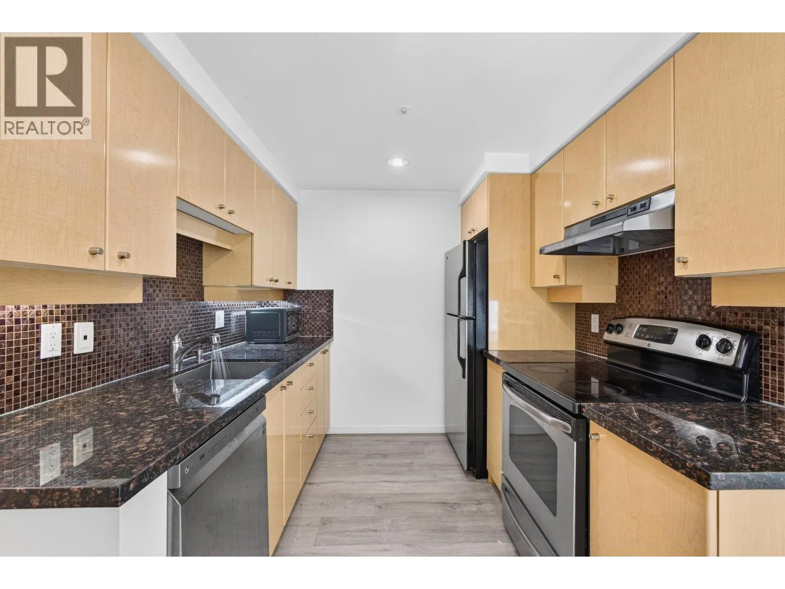 2006 1008 CAMBIE STREET