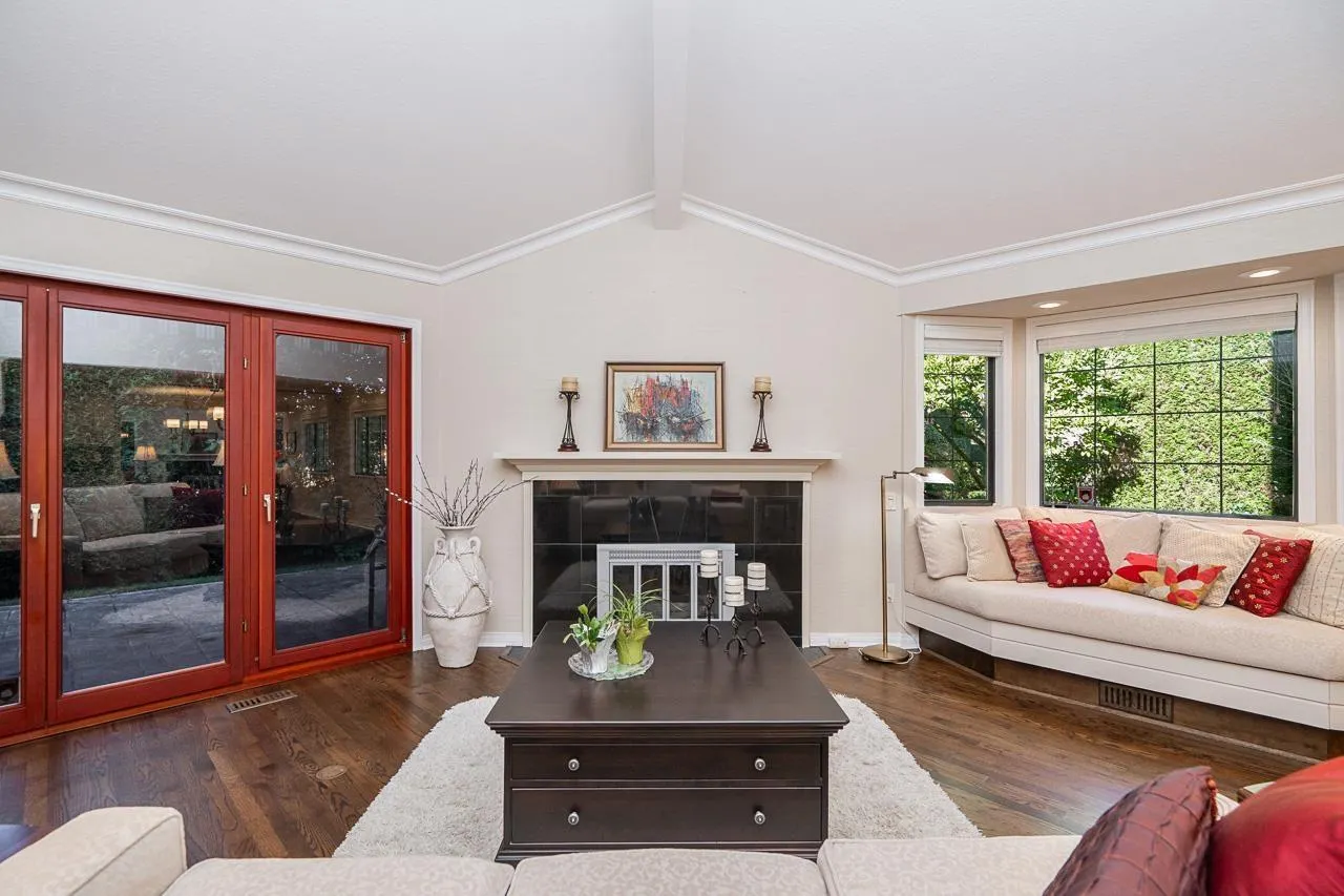 31 1725 SOUTHMERE CRESCENT