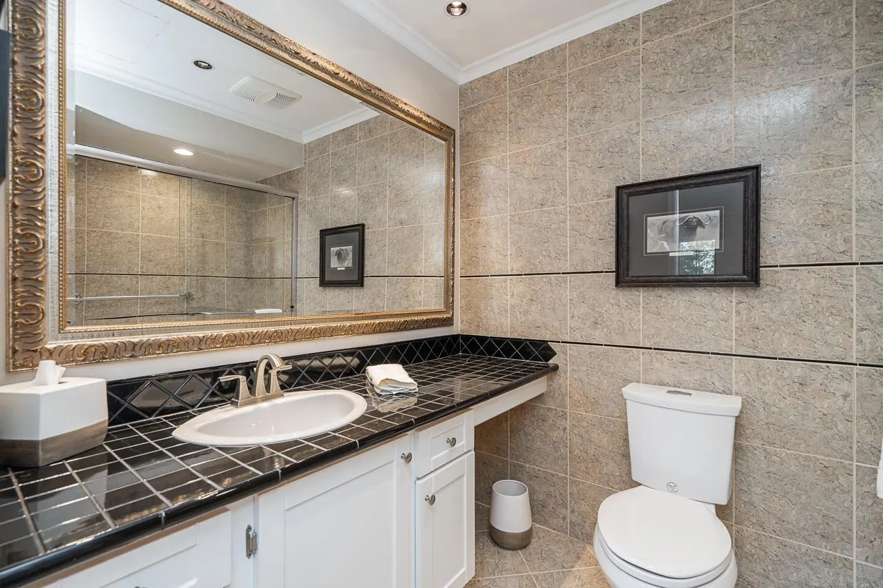 31 1725 SOUTHMERE CRESCENT