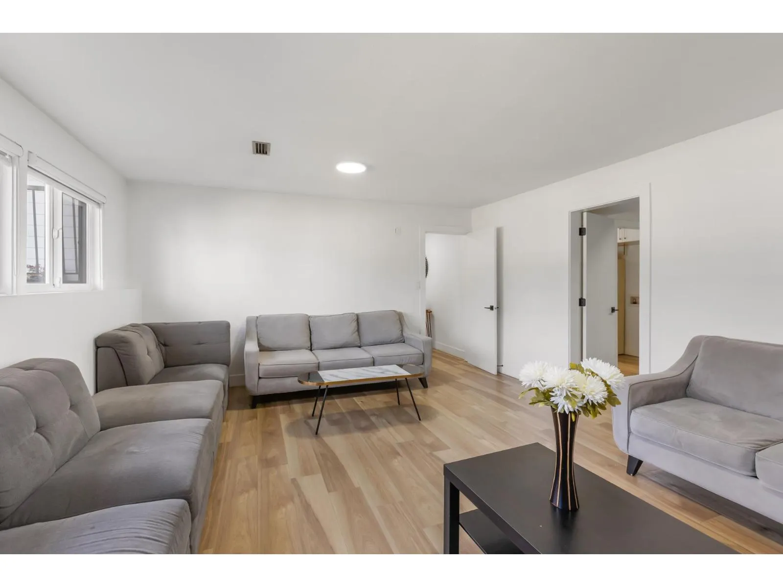 2935 CENTURY CRESCENT