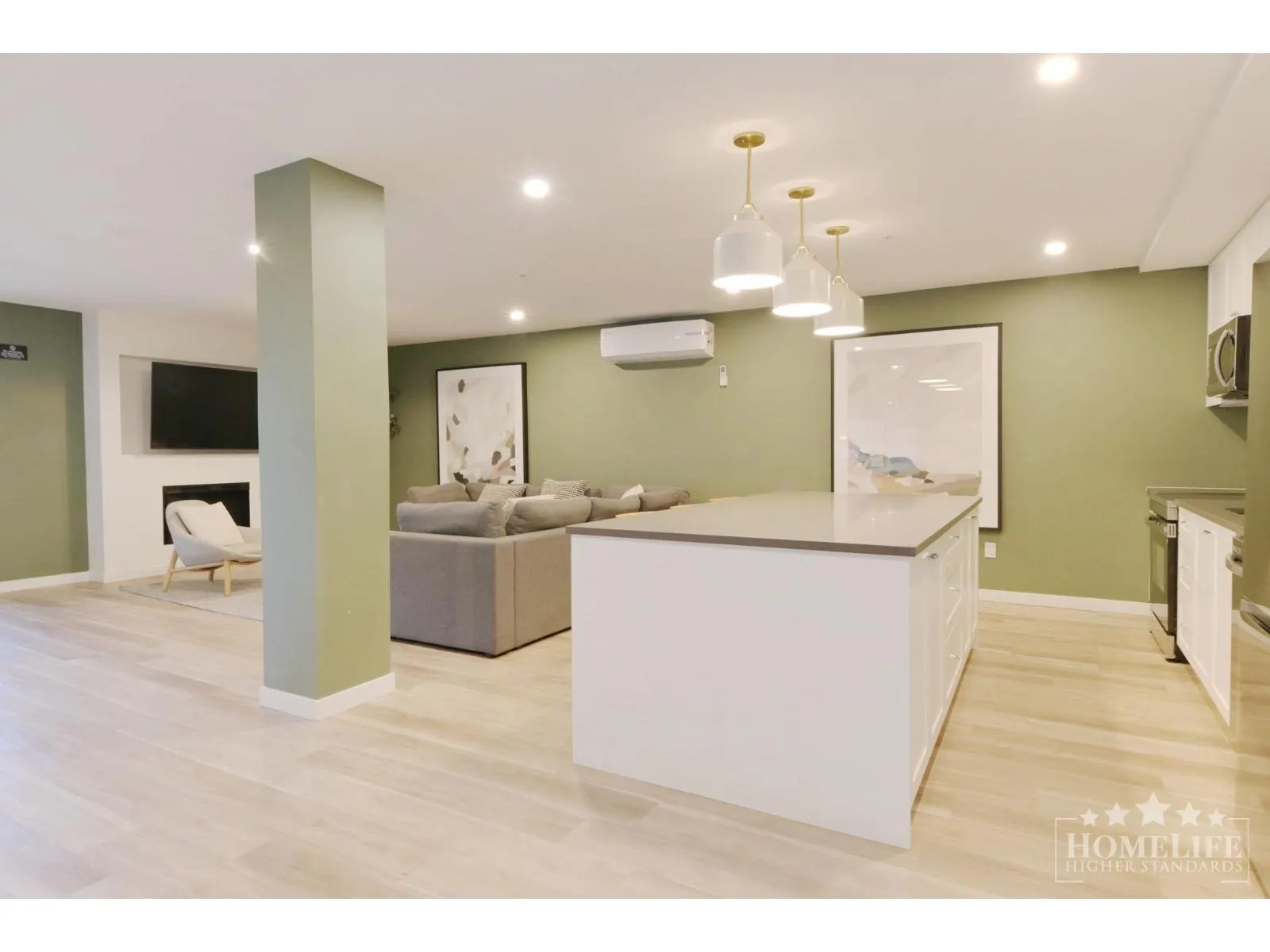 617 15780 FRASER HIGHWAY