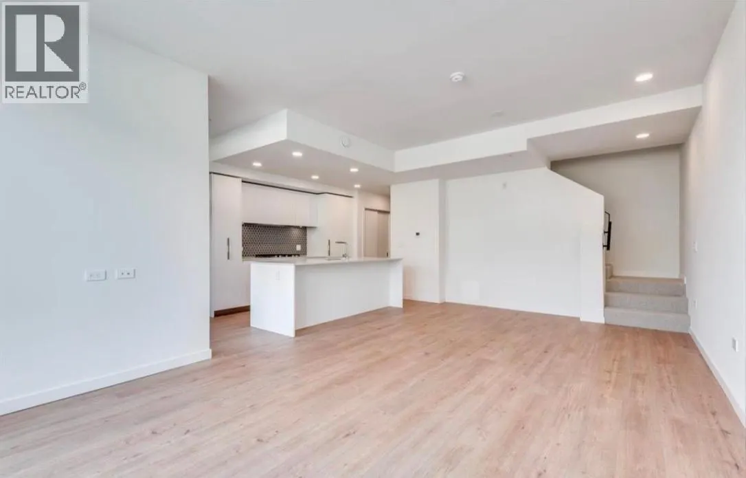 121 1502 SCOTT CRESCENT